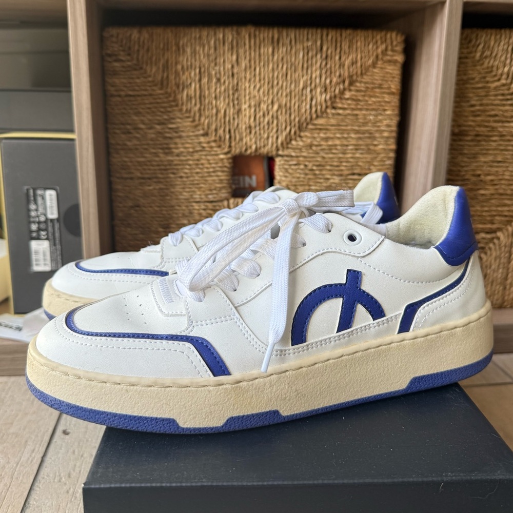 Loci Bio Leather Sneakers